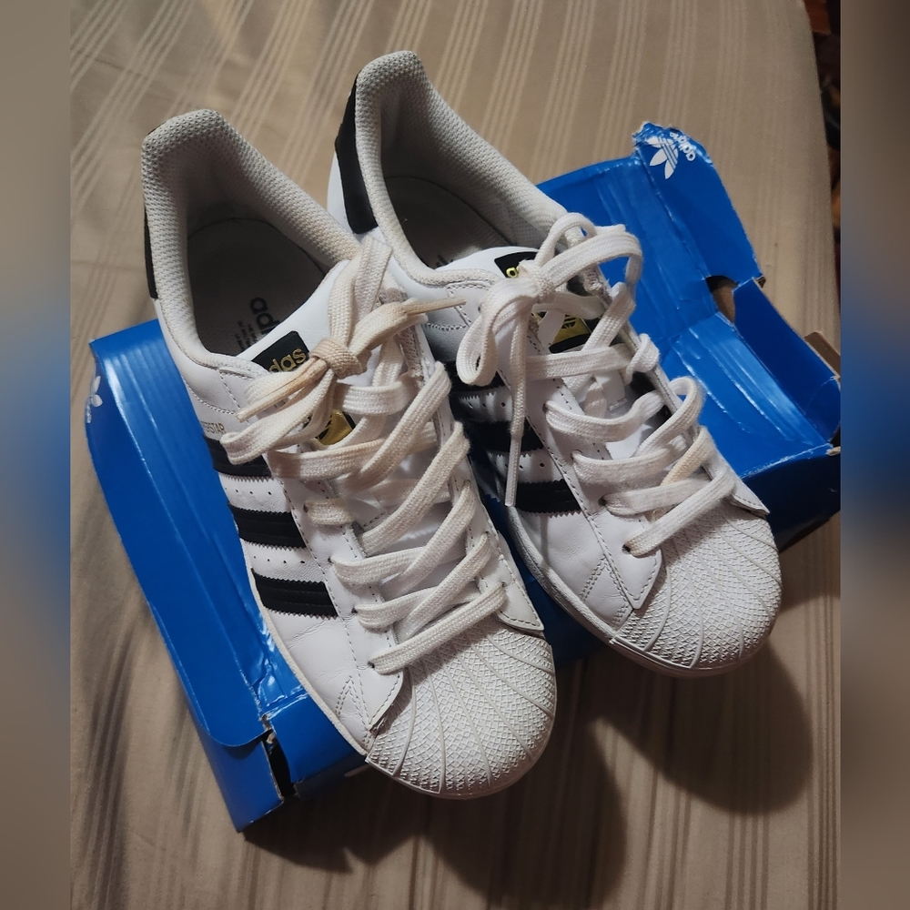 Adidas - Picture 5 of 7